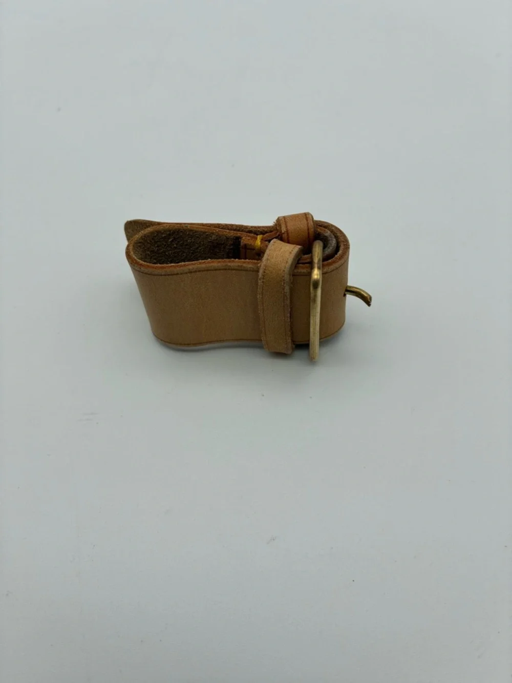 Louis Vuitton Tan luggage Leather tag strap
